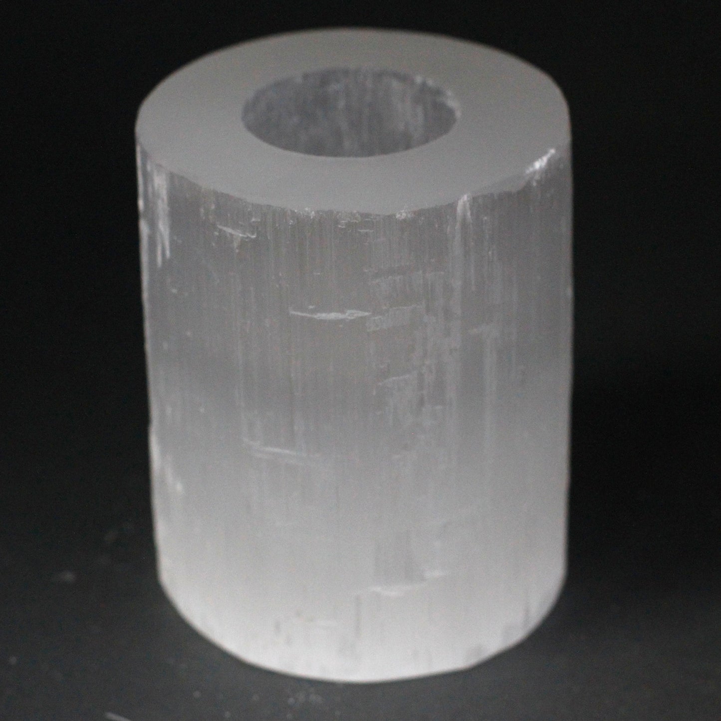 Zylinderkerzenhalter aus Selenit – 10 cm