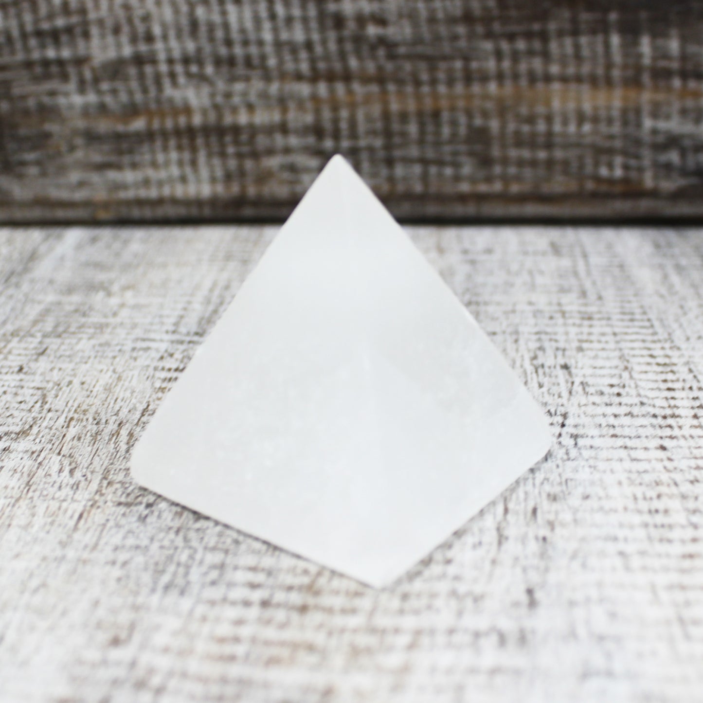 Selenitpyramide - 5 cm