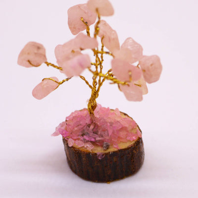 Mini-Edelsteinbäume auf Holzsockel – Rosenquarz (15 Steine)
