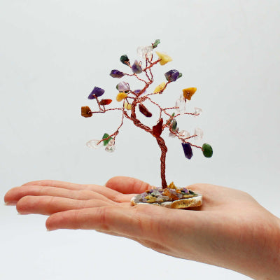 Edelsteinbaum - Mehrere Steine auf natürlicher Achatbasis (35 Steine)
