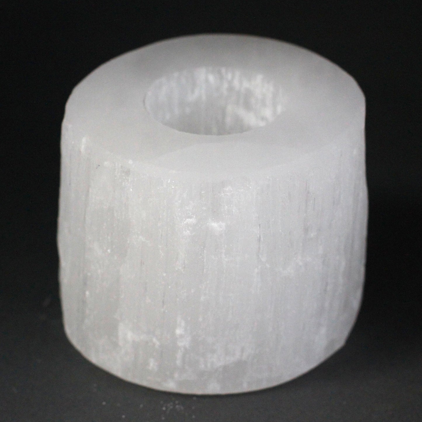 Zylinderkerzenhalter aus Selenit – 8 cm