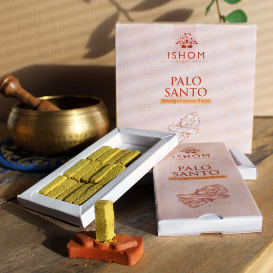 Packung mit 15 natürlichen Räucherstäbchen und Brenner – Palo Santo