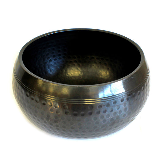 Große schwarz geschlagene Schüssel – 18 cm