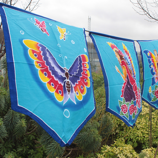 Fünf Flaggen – Schmetterling und Engel