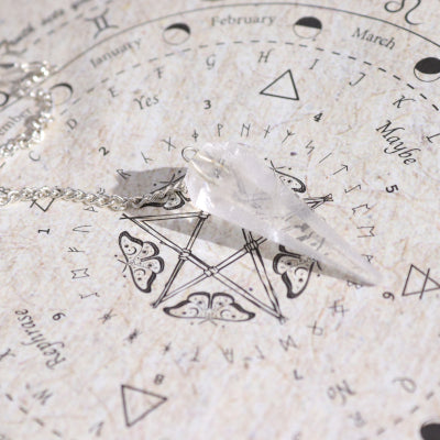 Witch Zauber Räucherstäbchen - Reinigung – Pendel aus Bergkristall
